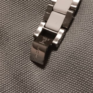 Reloj Swatch Irony Plata y Blanco
