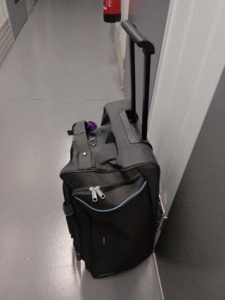 Mochila Maleta 2 Ruedas Negra y Morada