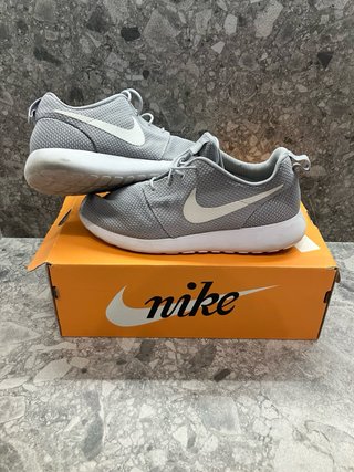 Zapatillas Nike Roshe Grises Talla 43