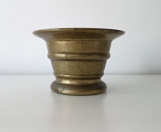 Almirez antiguo de bronce
