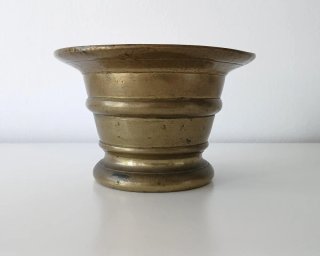 Almirez antiguo de bronce