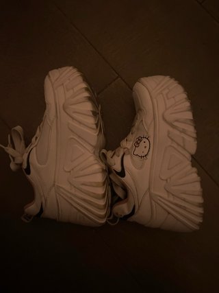 Zapatillas Blancas y Rosas