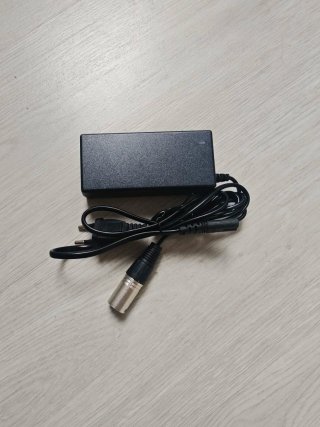 Cargador Litio 29.4V 2A Silla Ruedas