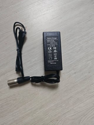 Cargador Litio 29.4V 2A Silla Ruedas