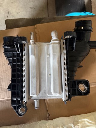 Intercooler Renault Dacia KL177004. -144967867R