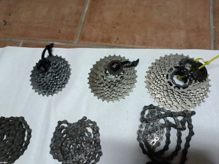 Piezas clásicas MTB: Cassettes, cadenas y ejes