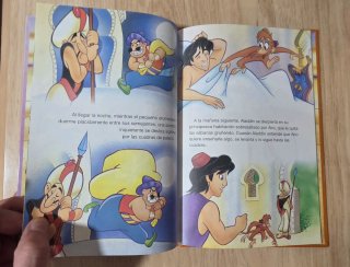 Clásico cuento Disney.Aladdín el dromedario blanco