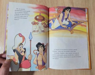 Clásico cuento Disney.Aladdín el dromedario blanco