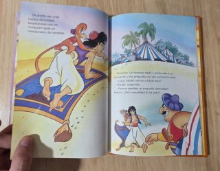 Clásico cuento Disney.Aladdín el dromedario blanco