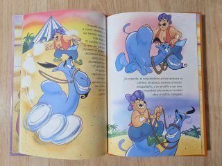 Clásico cuento Disney.Aladdín el dromedario blanco