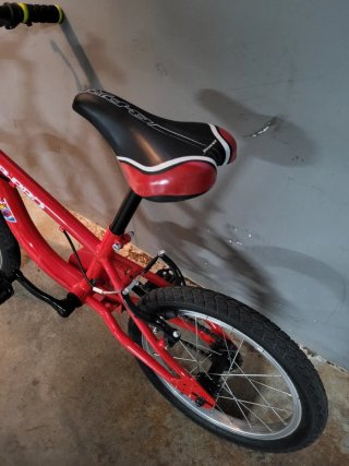 Bicicleta Infantil B-Pro 16 Roja