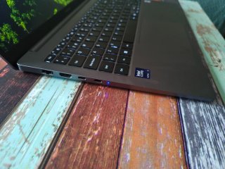 Samsung Galaxy Book5 con Ultra 7