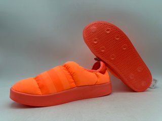 ADIDAS PUFFYLETTE ADVENTURE HQ6504 TALLA 42
