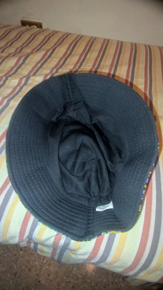 Cappello bucket fantasia tropicale