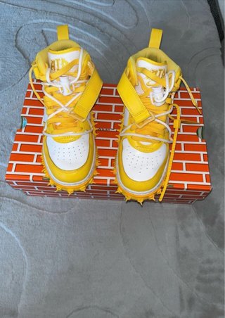 Nike Air Force 1 x Off-White Giallo