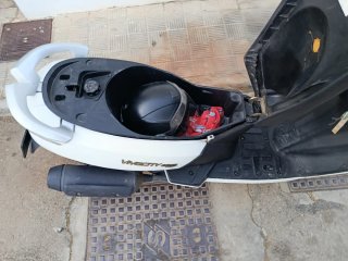 Moto Scooter Vivacity 125 Blanca