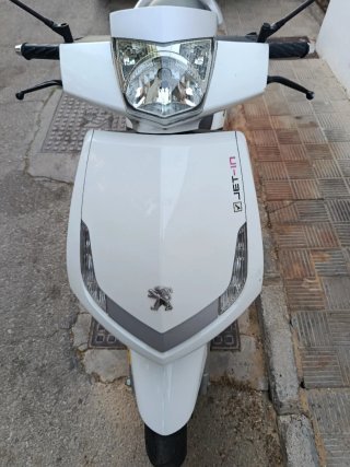 Moto Scooter Vivacity 125 Blanca