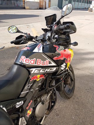 Suzuki V-Strom 650 DL Negra