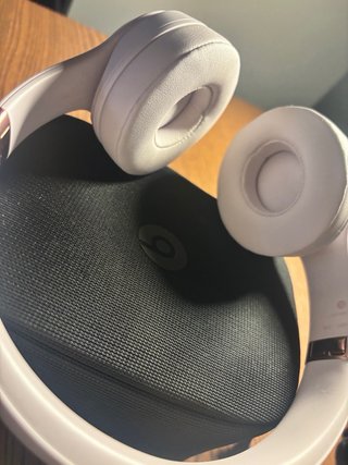 Beats Solo 4 Rosa Nube - Como Nuevos