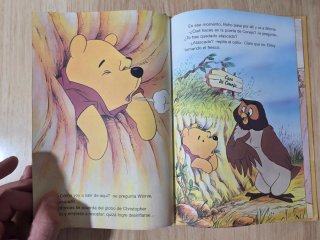 Clásico cuento Disney.Winnie y el árbol de la miel