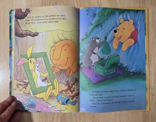 Clásico cuento Disney.Winnie y el árbol de la miel
