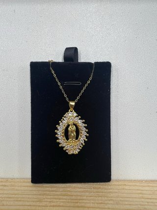 Collar Medalla Virgen Oro acero