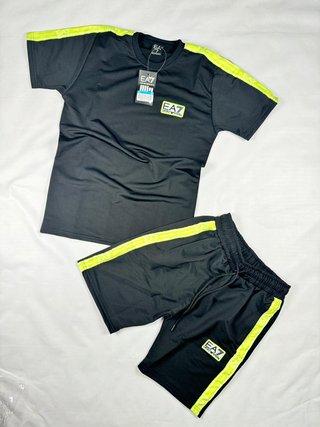 Conjunto EA7 Emporio Armani Negro y Verde