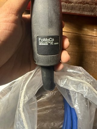 Cable para carga eléctrica coche ford