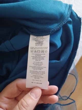 Vestido de fiesta azul brillante