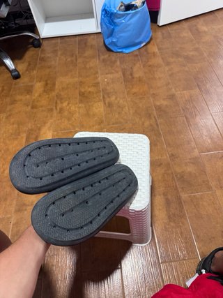 Chanclas cómodas hombre negras