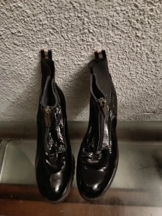 Zapatillas Puma Negras y Amarillas