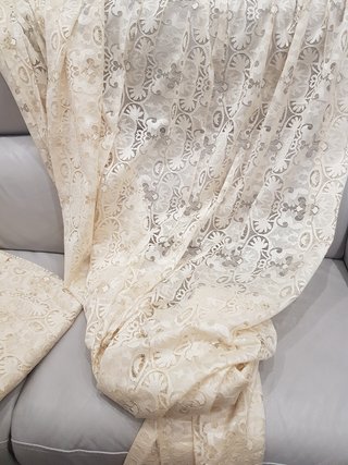 Par Cortinas Encaje Beige. Acrílico. Sin Estrenar
