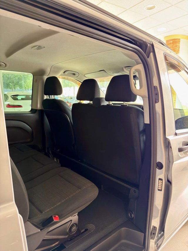 Mercedes-Benz Vito Tourer Larga 9 plazas