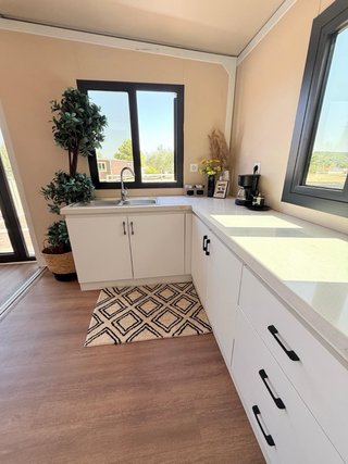 Impresionante casa prefabricada nueva con porche