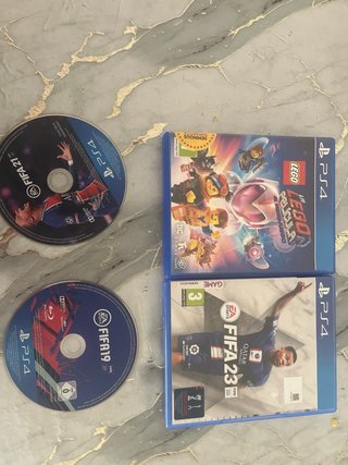 PS4 Slim Negra - Buenas Condiciones