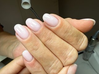 Servicio a domicilio de uñas de gel y acrílicas