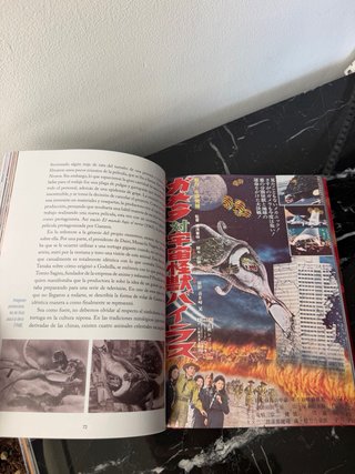 Libro Monstruos Gigantes Del Cine Japonés - Octavi