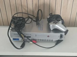 Sony PlayStation 2 PS2 FAT SCPH-50004 PAL + mando