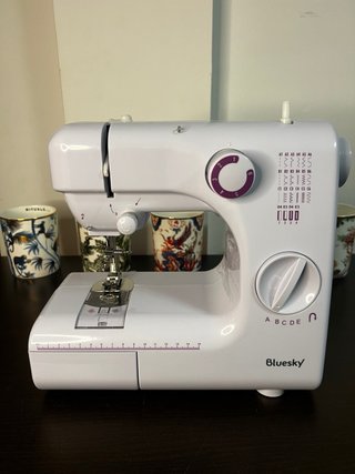Máquina de coser Bluesky