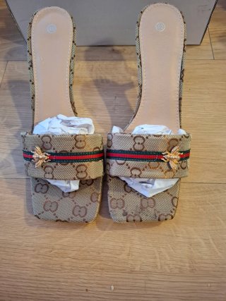 Sandalias tipo Gucci Talla 40