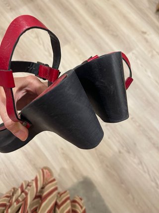 Sandalias Zara Madera Piel Roja
