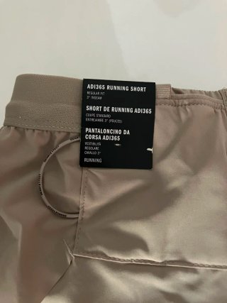 Pantalón corto Adidas // Nuevo con etiquetas