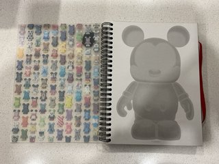 Libreta Disney Vinylmation Nueva