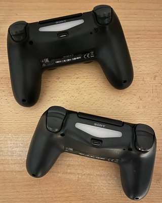 2 PS4 Mandos