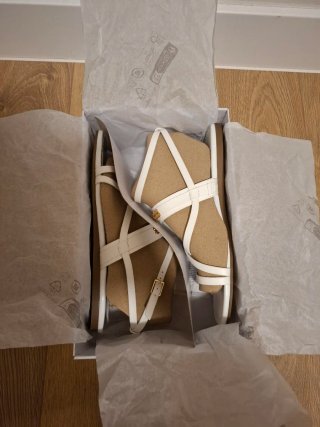 Sandalias Guess Blancas