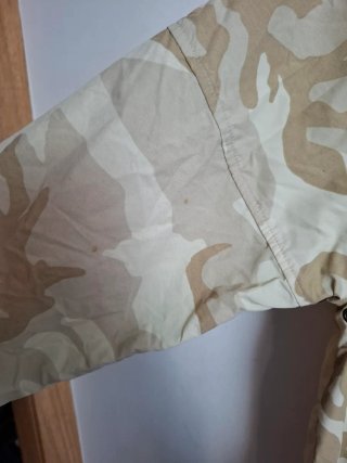 Chubasquero Carhartt Camuflaje Beige/Marrón