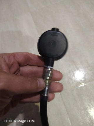 Manómetro de buceo con manguera