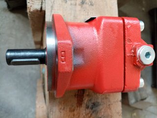Motor/Bomba Hidráulica Volvo F11-5-861877 Lote 1