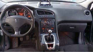 Peugeot 5008 2012