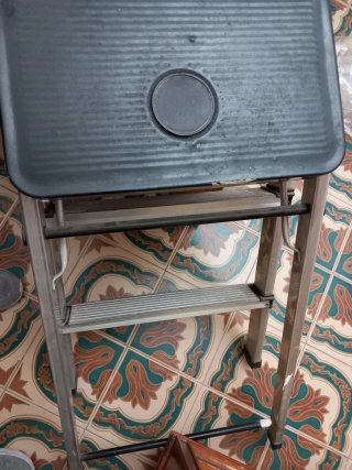 Escalera 2 peldaños..4,50 e